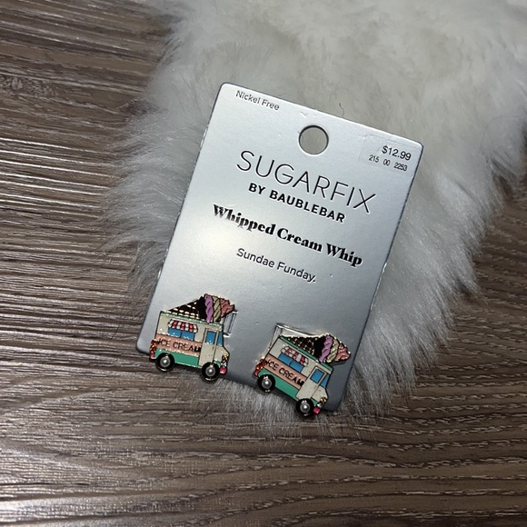 Ice cream truck earrings - Picture 2 of 4